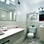 Econo Lodge Inn & Suites Windsor Locks Bradley Airport