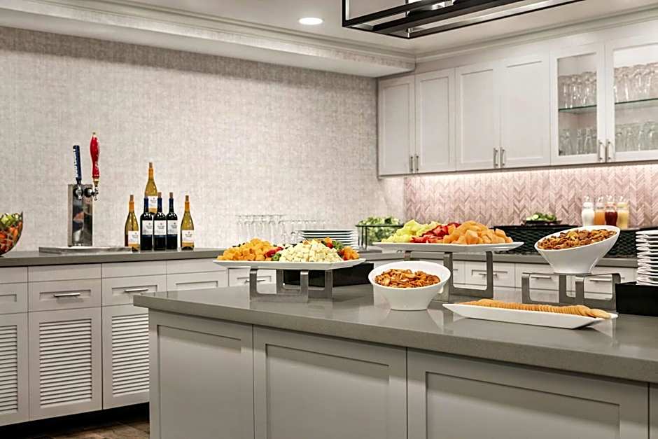 Homewood Suites By Hilton Fort Myers