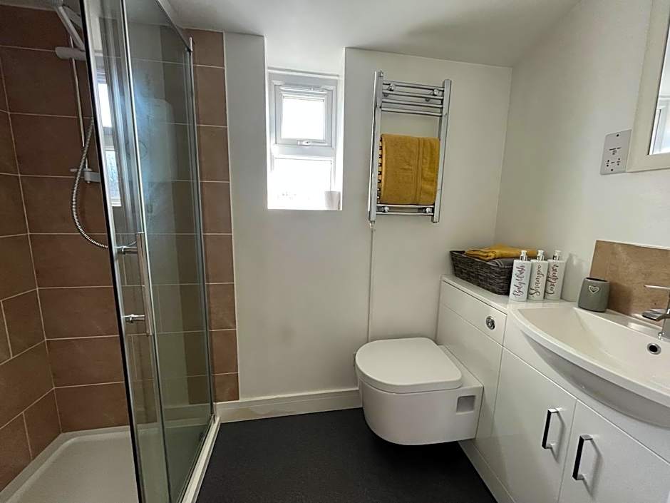 The Ship Inn - Self Catering Accommodation