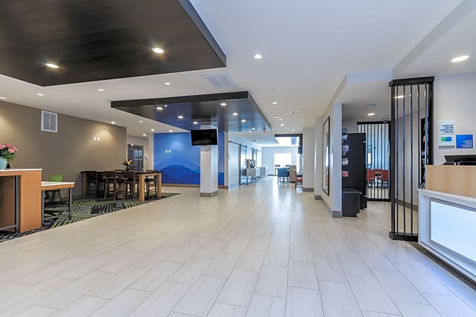 Holiday Inn Express and Suites- South Bend Casino By IHG