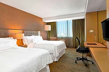 Premium 2 Queen Beds, Guest room, 2 Double, City view