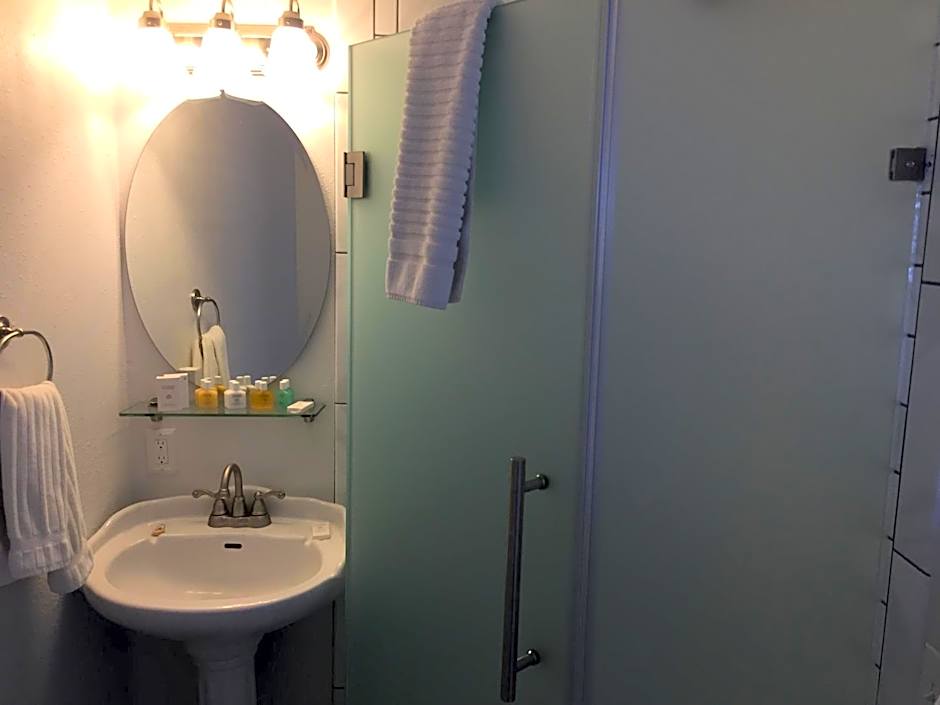 Catalina Island Seacrest Inn