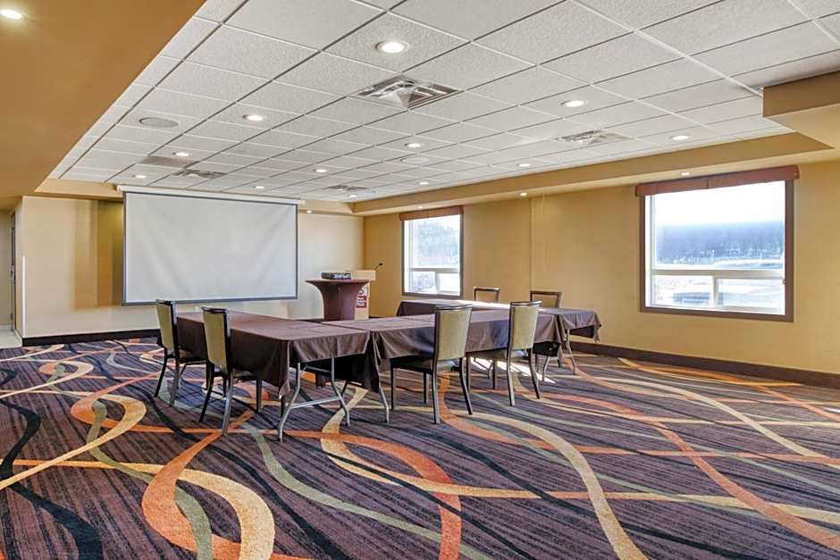 Best Western Plus Fox Creek