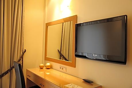 Junior Suite with Mountain View