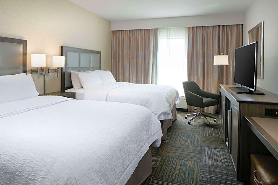 Hampton Inn By Hilton & Suites Mason City