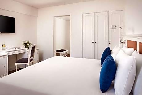 Standard Double or Twin Room with Valley View