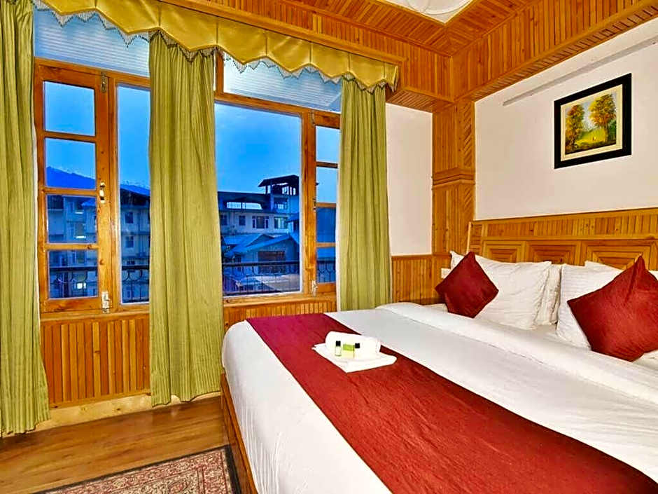 HOTEL HIMGIRI