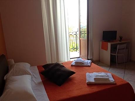 Triple Room with Sea View