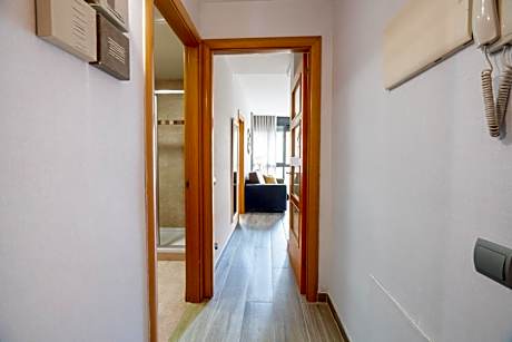 Two-Bedroom Family Apartment - Galceran Marquet 8