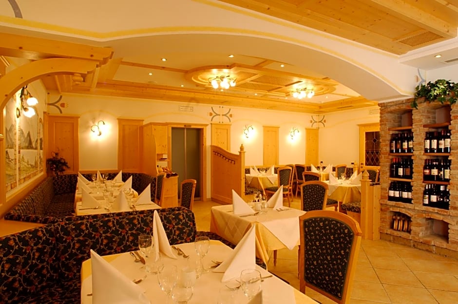 Hotel Falzares