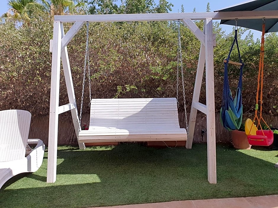 Zimmer Belev HaKikar- Dead sea