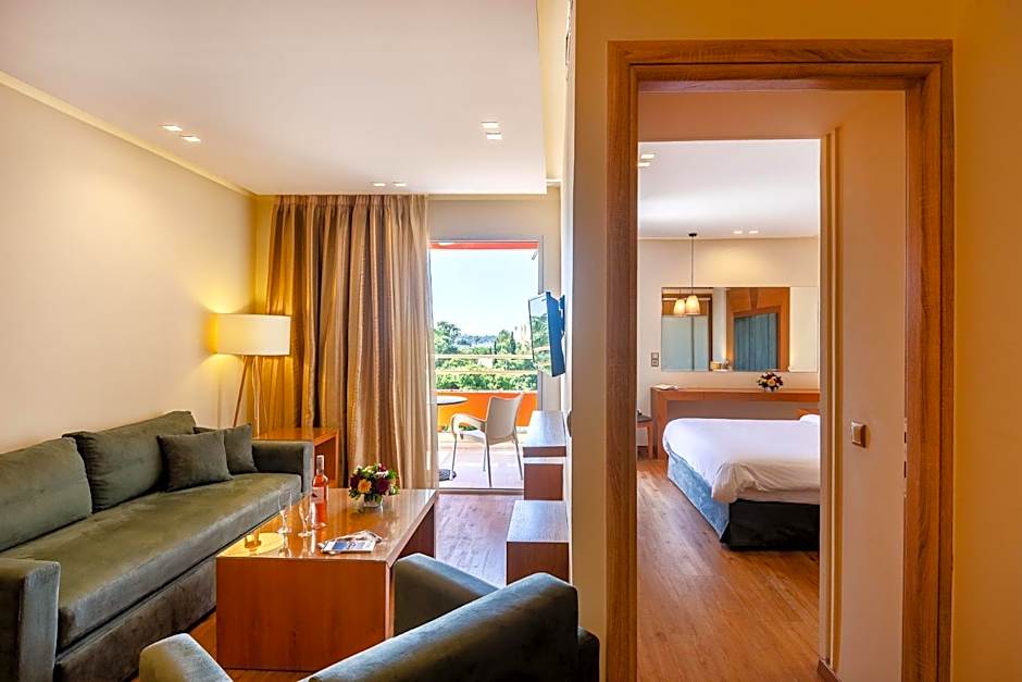 Oasis Hotel Apartments