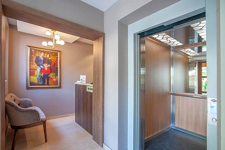 Hotel Twelve by Aycon