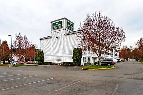 HomeTowne Studios Tacoma - Puyallup