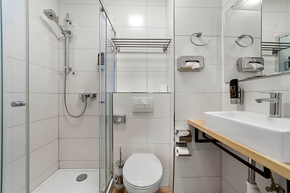 NEU - Sona Design Rooms - CITY CENTER -