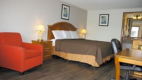 1 King Bed Non-Smoking Room With Free Continental Breakfast, Free Wifi, Hairdryer And Sitting Area