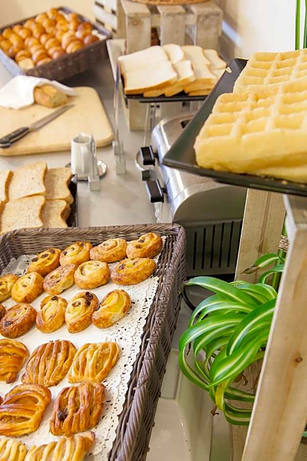 Hotel Montaigne And Spa