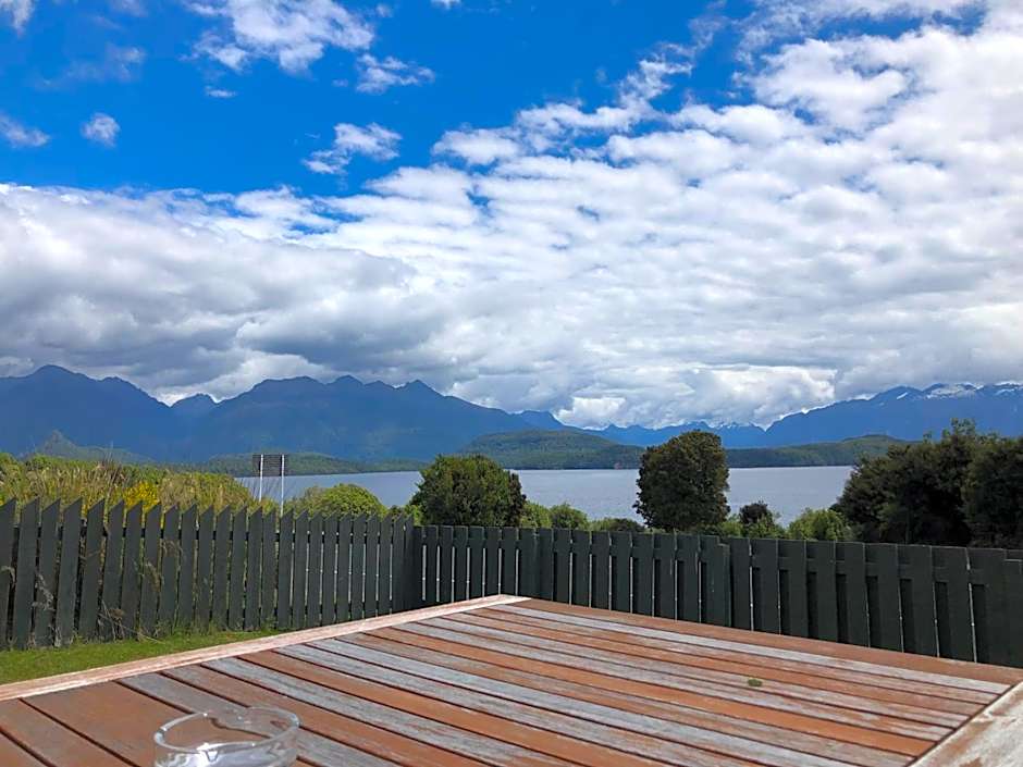 Manapouri Lakeview Motor Inn