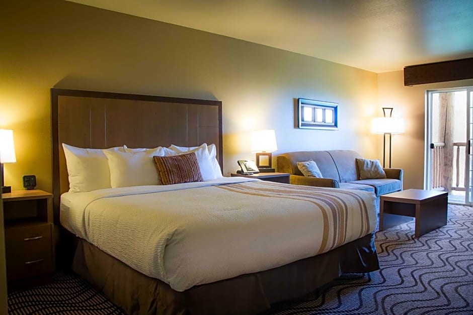 Best Western Plus Riverfront Hotel and Suites