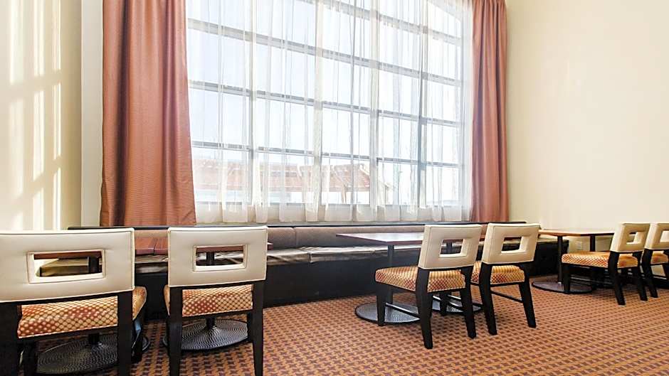 Staybridge Suites West Edmonton By IHG