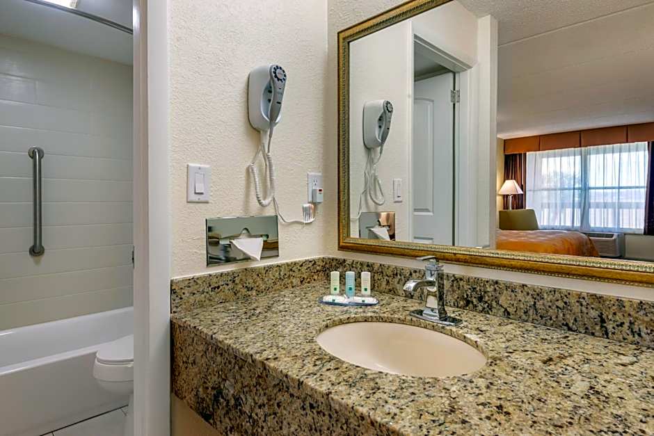 Quality Inn & Suites Palatka Riverfront