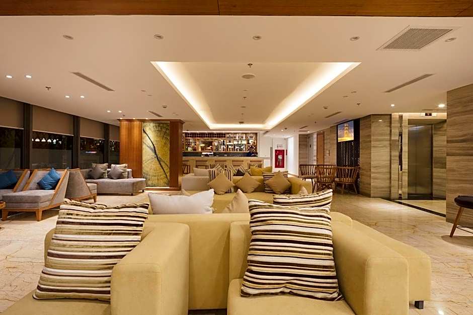 Comodo Nha Trang Hotel