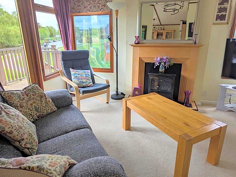 Bend in the River Lodge