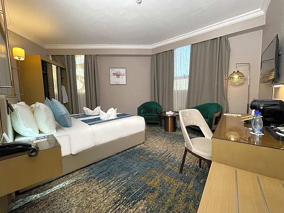 Waqf Othman Bin Affan Hotel