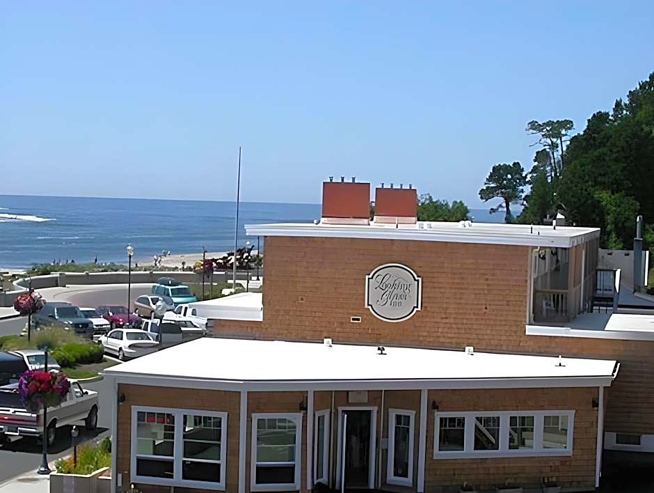 Looking Glass Inn