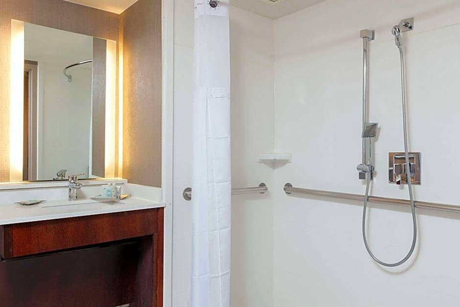 Sonesta Suites Dallas Park Central