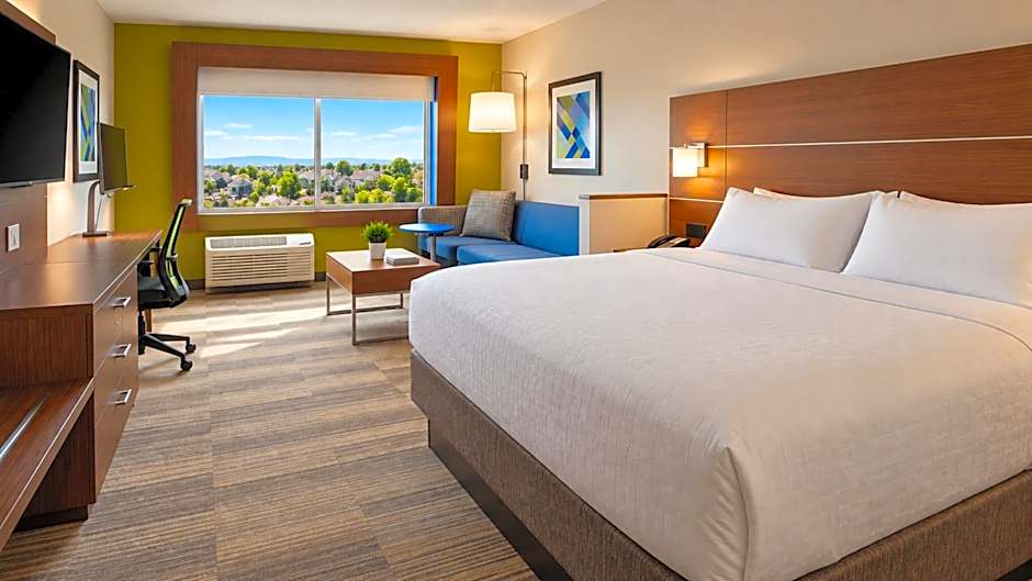 Holiday Inn Express & Suites Boise Airport By IHG