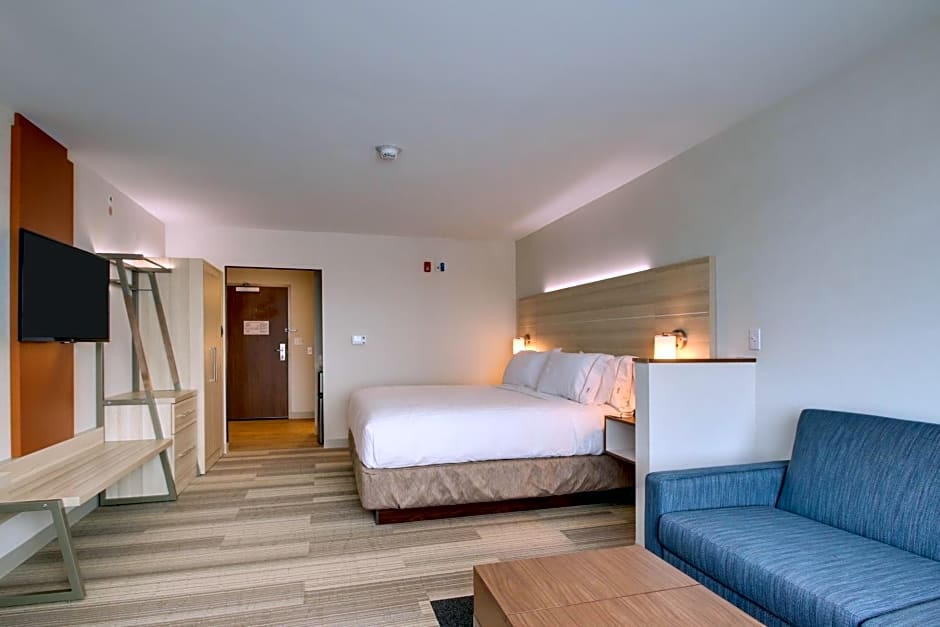 Holiday Inn Express & Suites Galesburg By IHG
