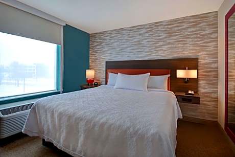 One-Bedroom King Suite - Non-Smoking