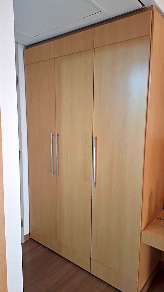 FLAT in HOTEL 4 ESTRELAS - CORAÇÃO DA FARIA LIMA - ÓTIMA LOCALIZAÇÃO, PISCINA E SAUNA