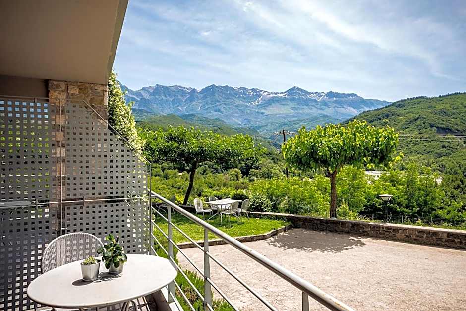 Gefiri Plakas Hotel, Tzoumerka