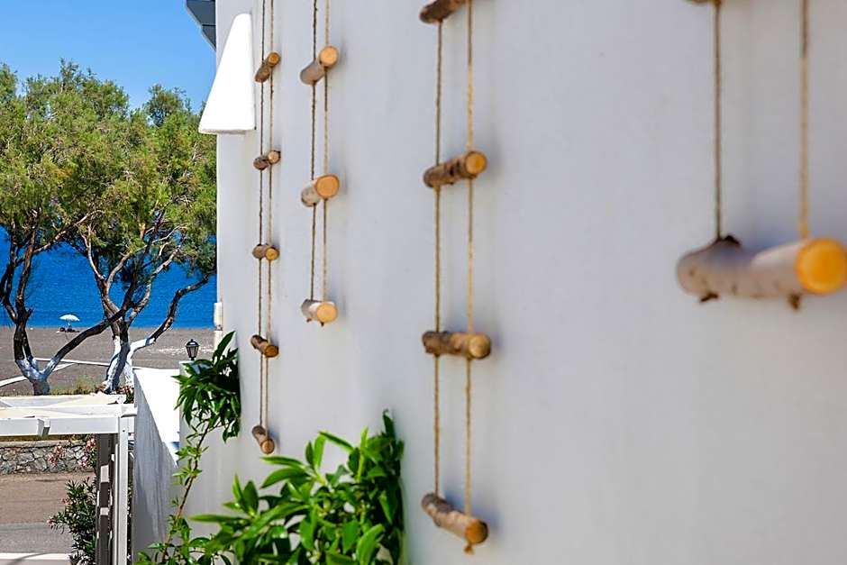 Memories Beach Hotel