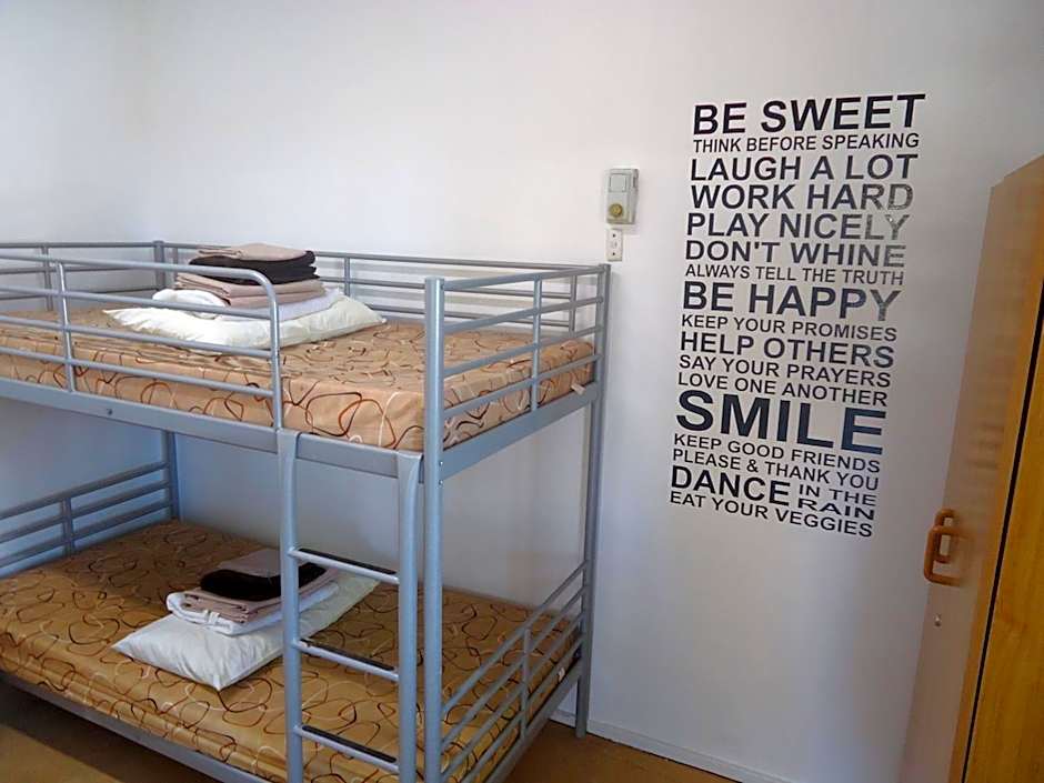 Roebuck Bay Backpackers