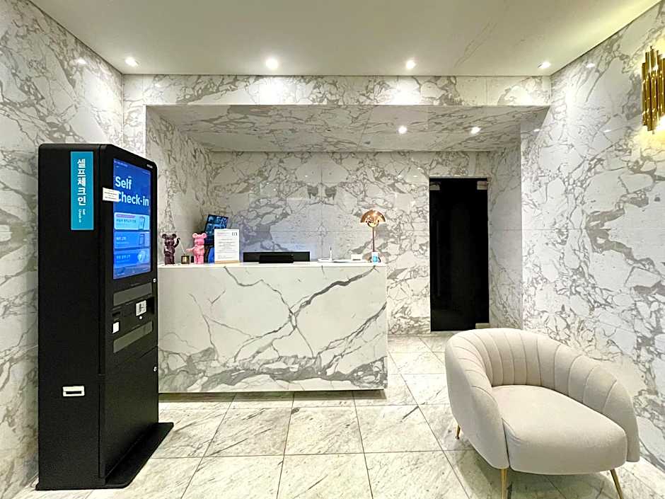 H. Moment Hotel Songjeong