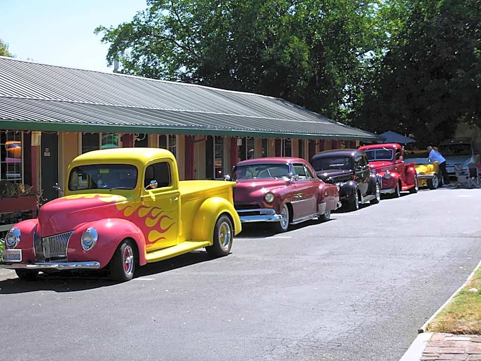 Jumping Frog Motel