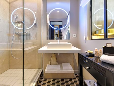 SUPERIOR ROOM, 1 Queen-size Bed, Terrace or Balcony, Ocean View