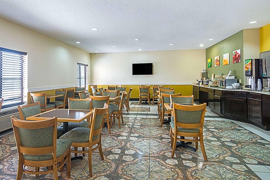 Quality Inn & Suites near I-80 and I-294