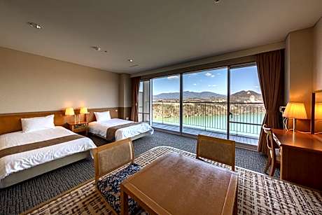 Twin Room with Tatami Area