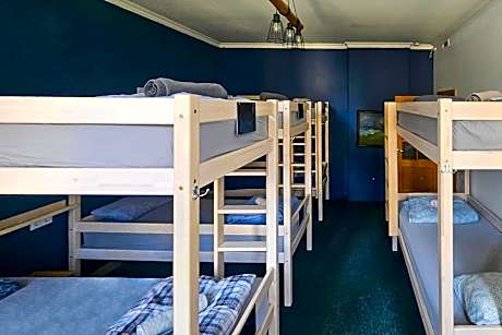 Single Bed in 10-Bed Mixed Dormitory Room