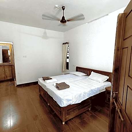 Double or Twin Room with Private Bathroom