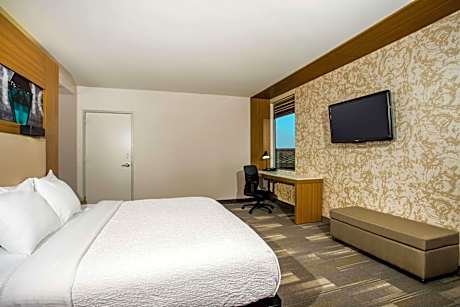 King Room with Mobility/Hearing Impaired Access - Non-Smoking