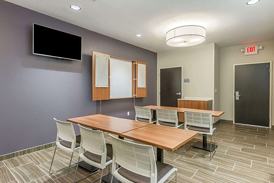 Microtel Inn & Suites by Wyndham Altoona