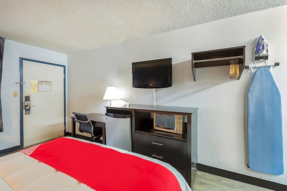 OYO Hotel Baton Rouge Mid City