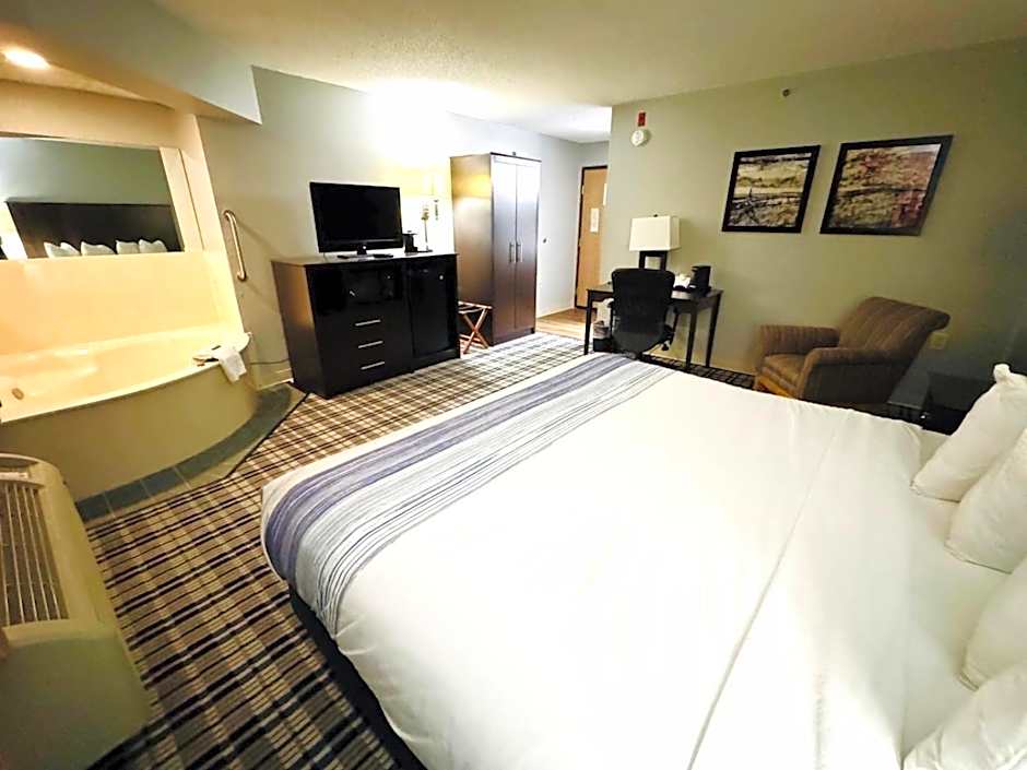 AmericInn by Wyndham Ames