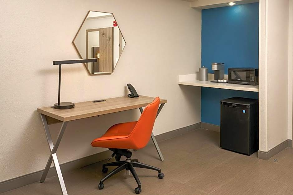 Holiday Inn Express Hotel & Suites Kendall East-Miami By IHG