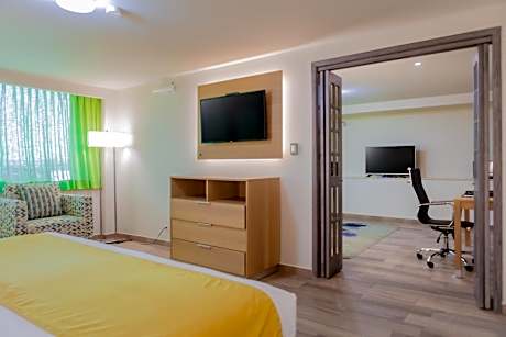 King Suite with Sofa Bed - Non-Smoking